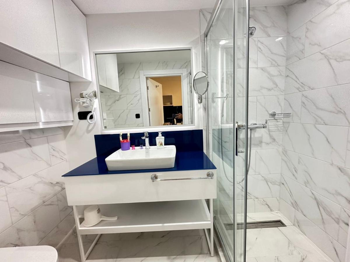 Orbi City Batumi Aparthotel Kültér fotó